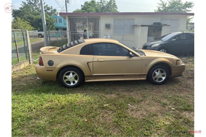 Ford mustang 2000 3,800 precio no negociable!