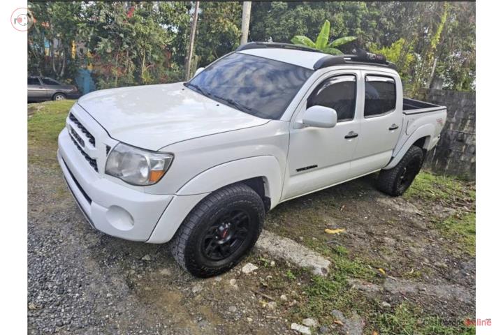 Toyota tacoma 2010 v6 4x4  Marbete hasta juni