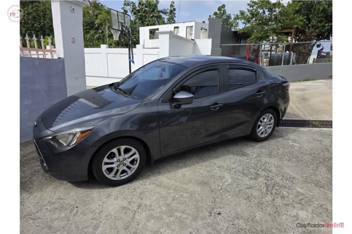 Toyota yaris iA 2016