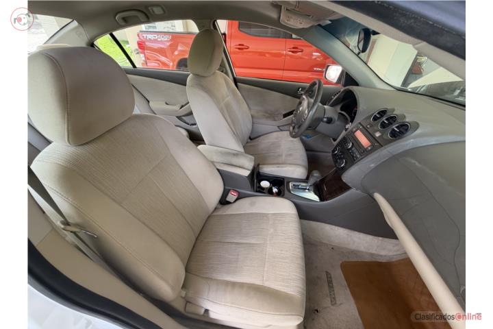Nissan altima 2012