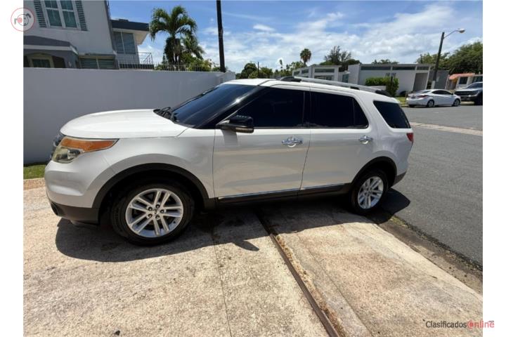 *FORD EXPLORER XLT 2011*