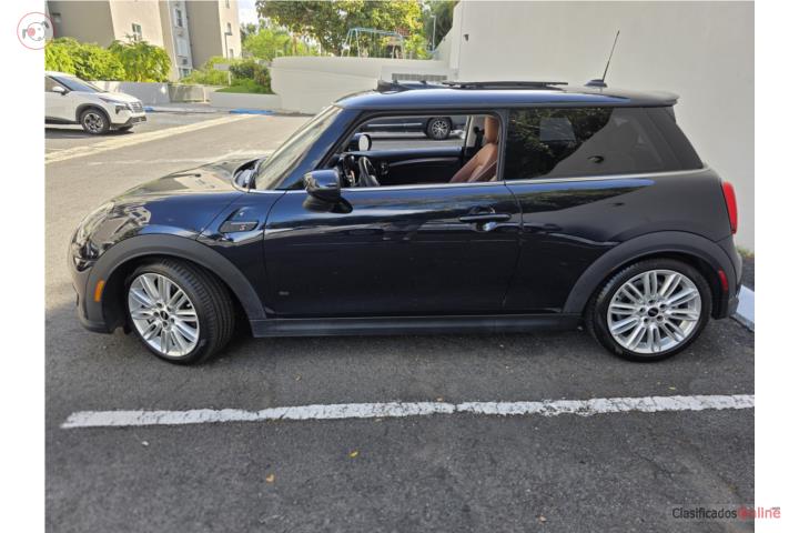 MINI Cooper S Hardtop 2023  Iconic Trim