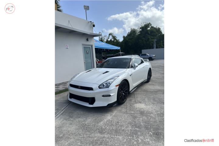 Nissan GT-R R35 2024 2300 millas