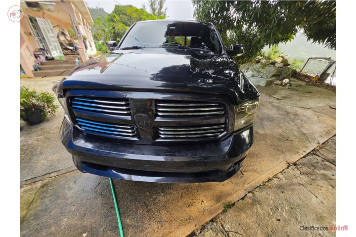 RAM 2016 4x4 sport crew cab