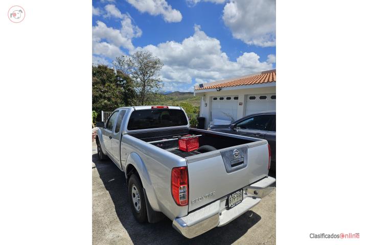 Nissan  Frontier pickup