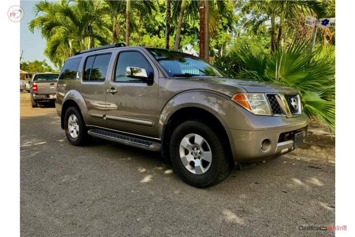 Nissan Pathfinder SE 2007 automática poco mil