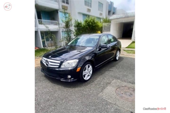 Mercedes Benz C-300 2010 Poco millaje!!