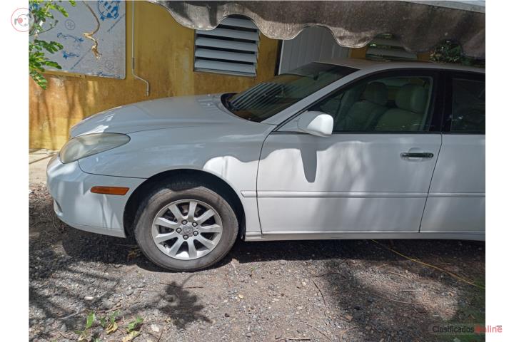 Vendo o cambio Lexus por Pick Up cabina y 1/2