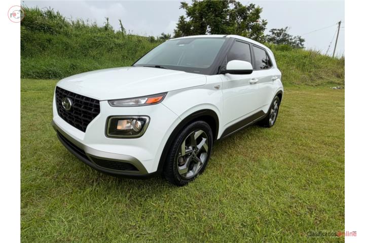 Hyundai venue 2021 blanca