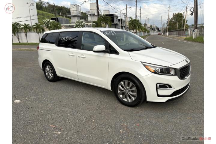 Kia Sedona 2019 82,000 Míllas