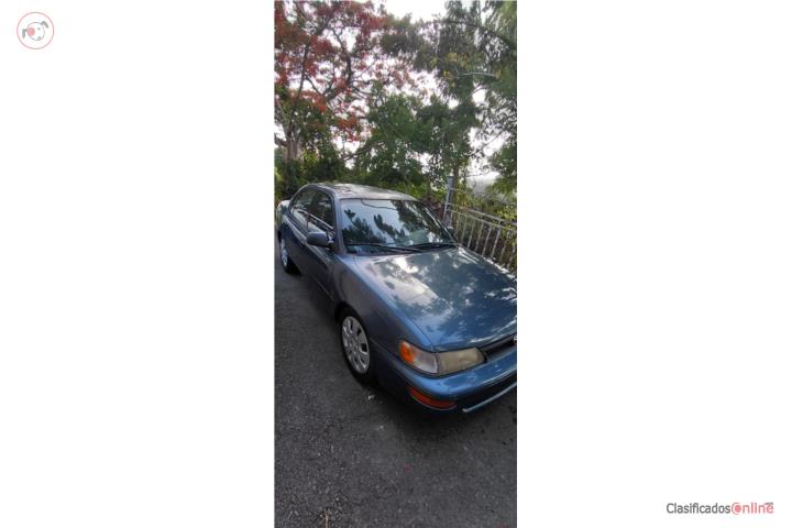 Toyota Corolla 1993 condiciones excelentes.