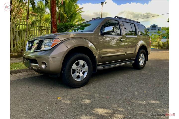 Nissan Pathfinder SE 2007 automática poco mil