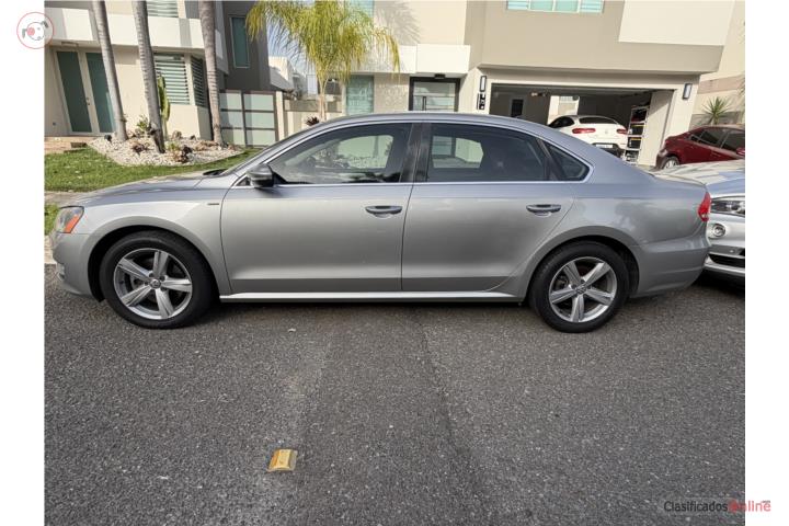2012 VOLKSWAGEN PASSAT