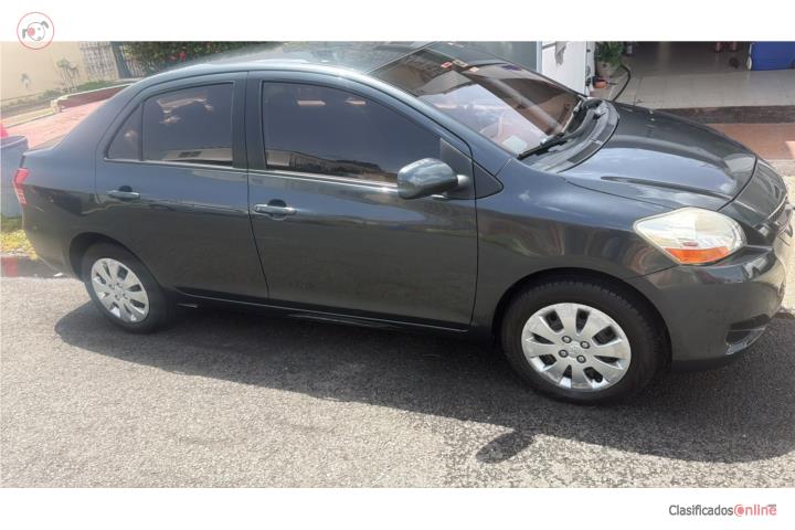 Yaris 2011 un solo dueño $6000