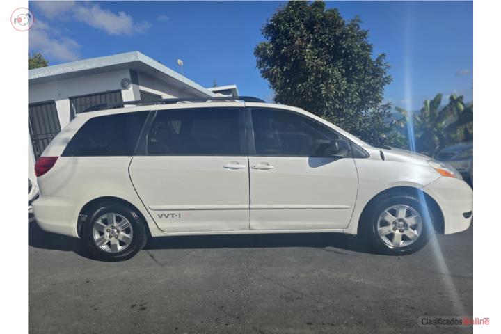 Toyota Sienna 2010