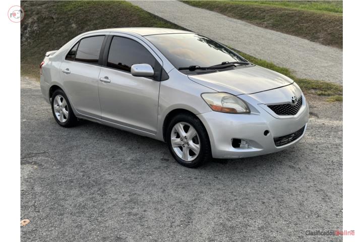 Se vende Toyota Yaris sport 2008