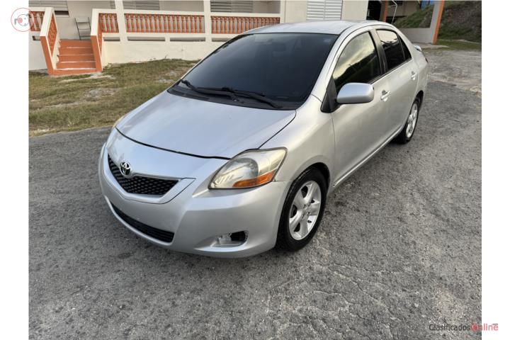 Se vende Toyota Yaris sport 2008