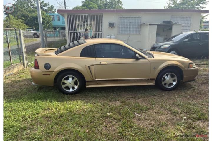 Ford Mustang 2000 Disponible!!!3,800