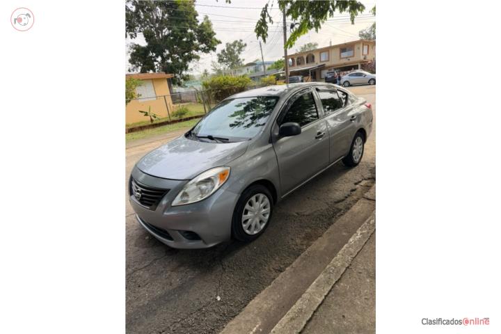 Nissan Versa 2012