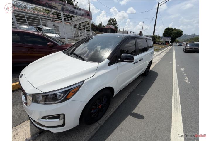 Kia Sedona 2020  capacidad 8 pasajeros