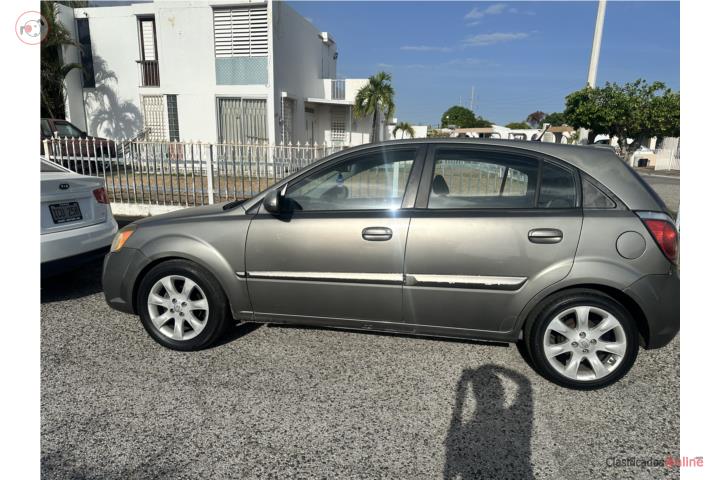 2011 Kia Rio5 SX hatchback $3100