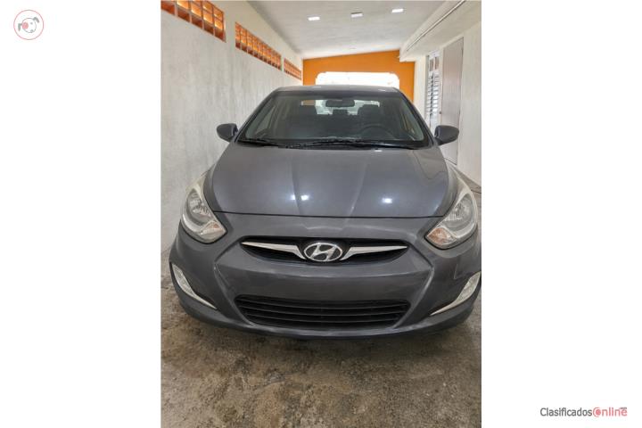 Hyundai Accent 2012 std $4,400 OMO
