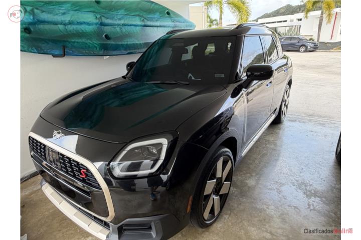 Mini Countryman S Iconic model