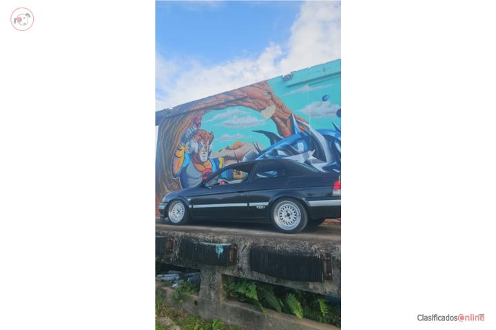 Se vende tercer con latas