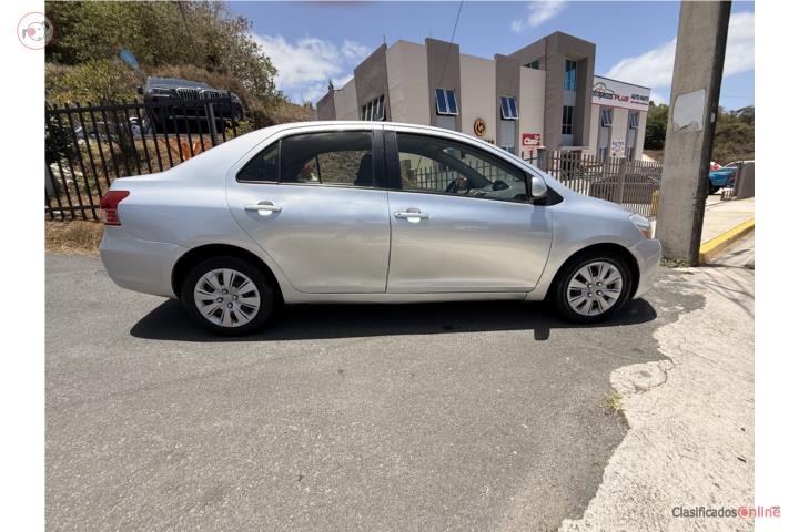 Toyota Yaris 2012