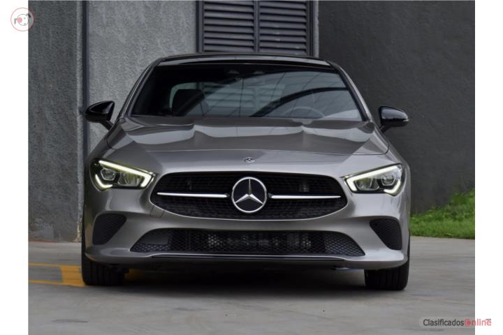 Mercedes CLA-250 Panoramic Roof - Premium Pkg