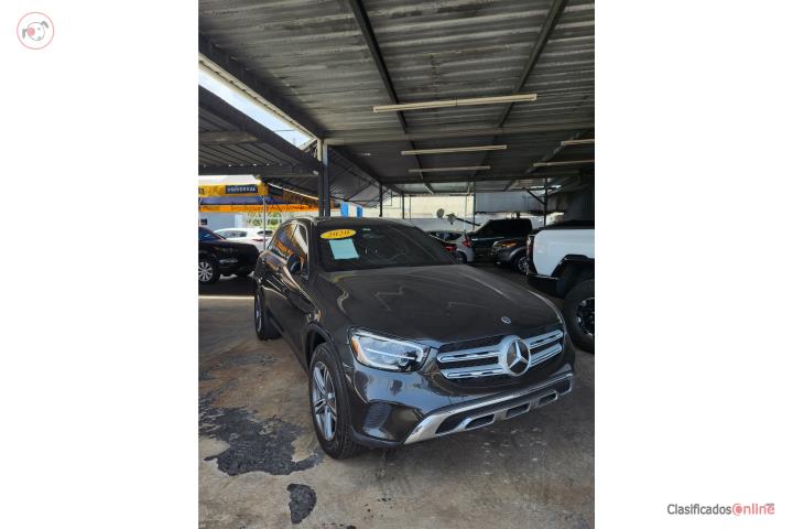 MERCEDES BENZ GLC300 2020