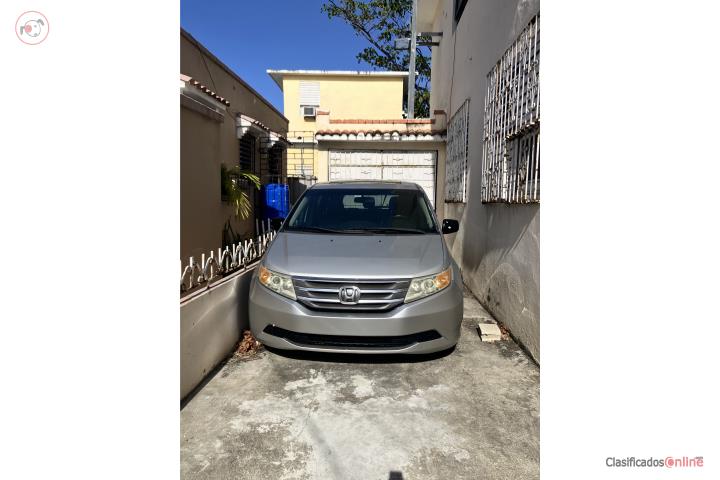 Se vende Honda Odyssey 2012