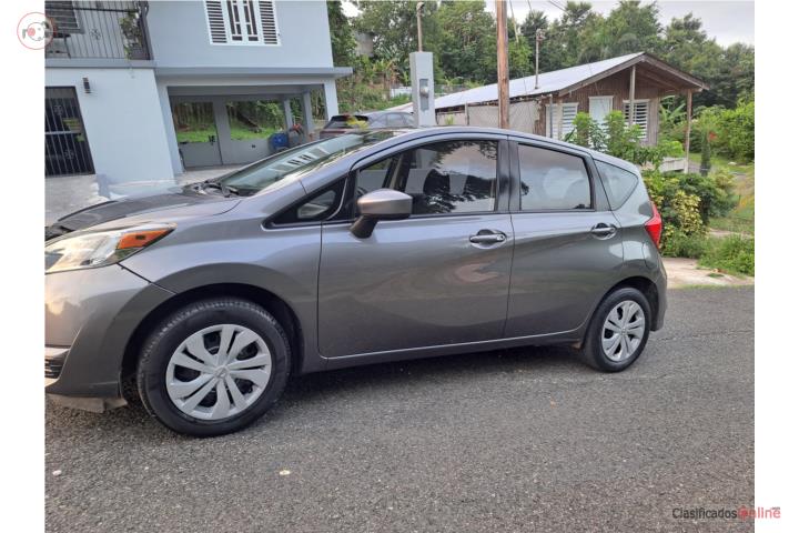Nissan versa note 2018