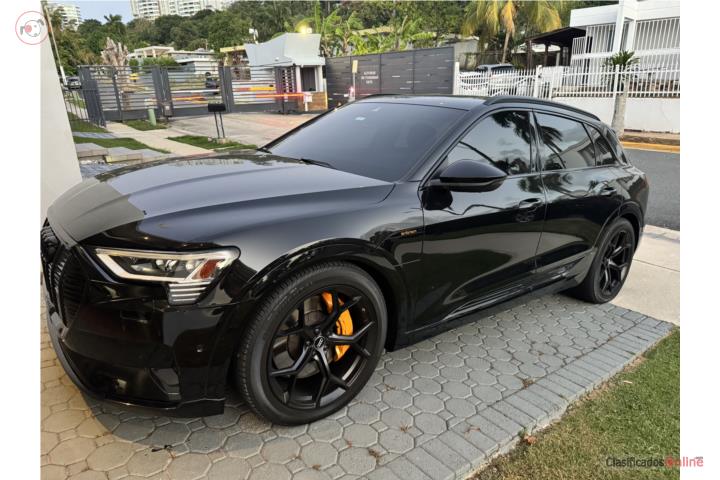 Audi ETron Premium Plus