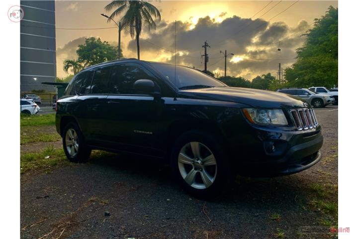 Jeep Compass 2013 automática  4 cilindros  79