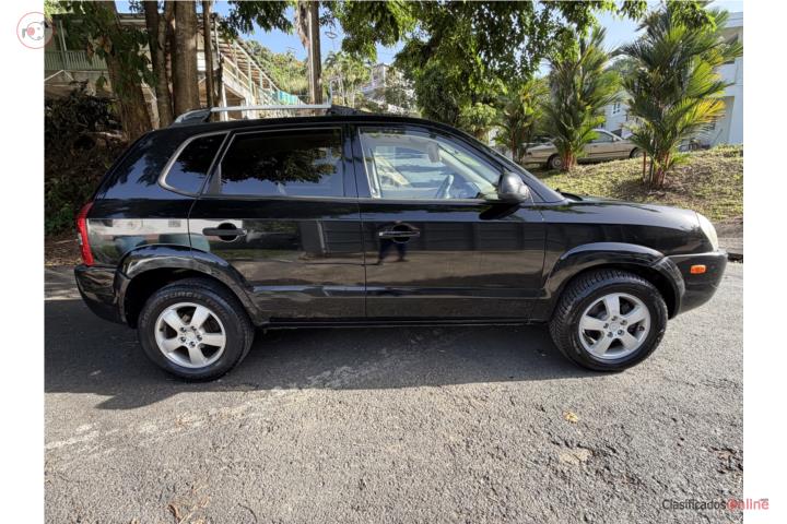 Hyundai Tucson 64k millas2008 $5,000