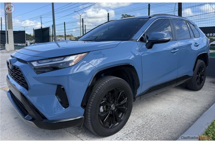 Toyota RAV4 SE AWD HV 2023