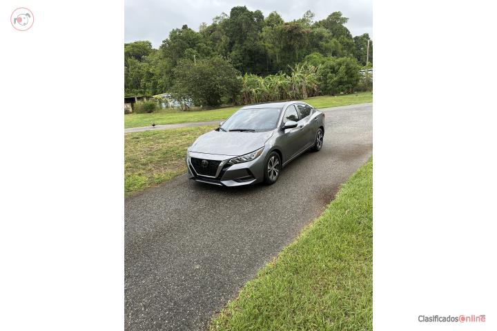 Nissan Sentra 2023 solo 13k millas