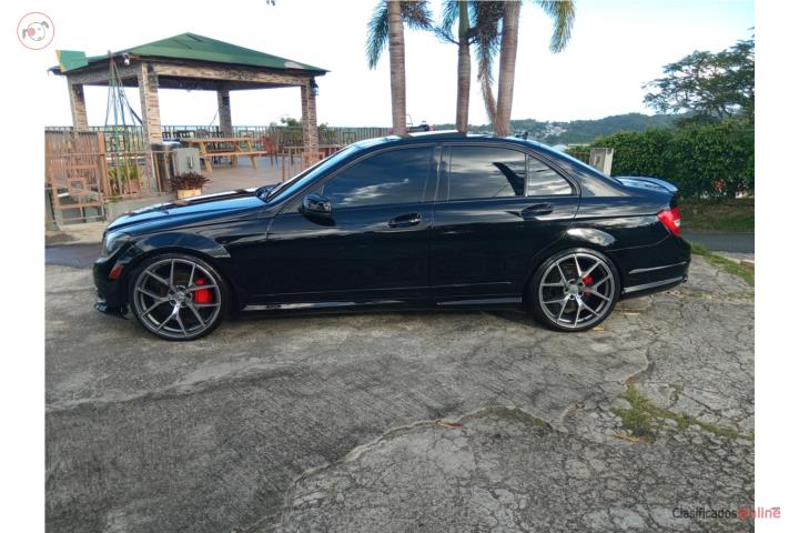 Hermoso mercedes c300