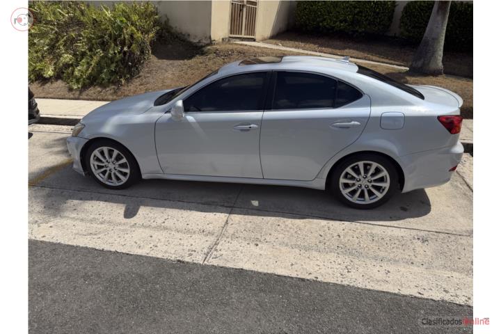 Lexus is250 2008 $8,000 poco millaje