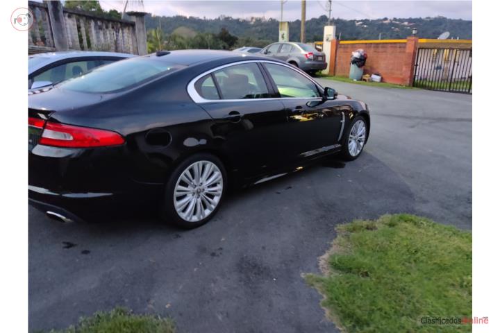 Jaguar XF 2011