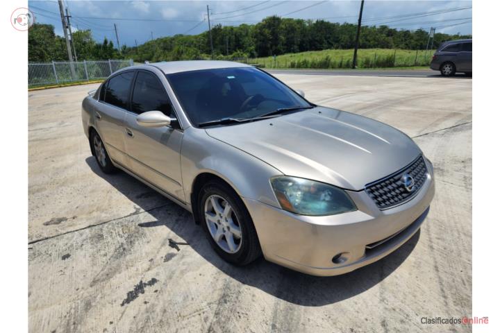 NISSAN ALTIMA  ESPECIAL