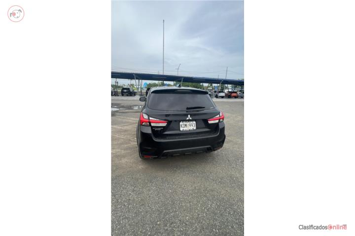Mitsubishi Outlander Sport 2023 bajo millaje