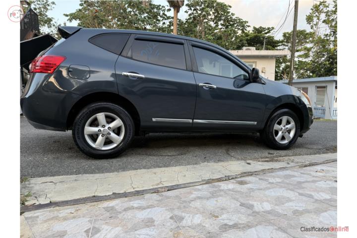 Nissan Rogue LIMITED 2012