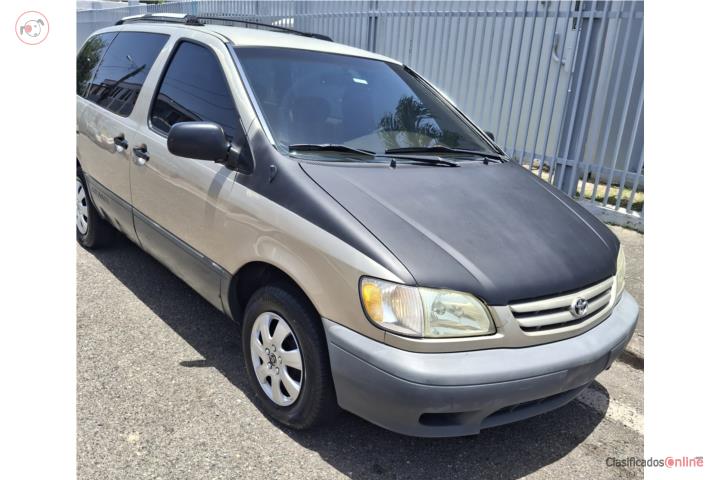 Toyota Sienna 2002