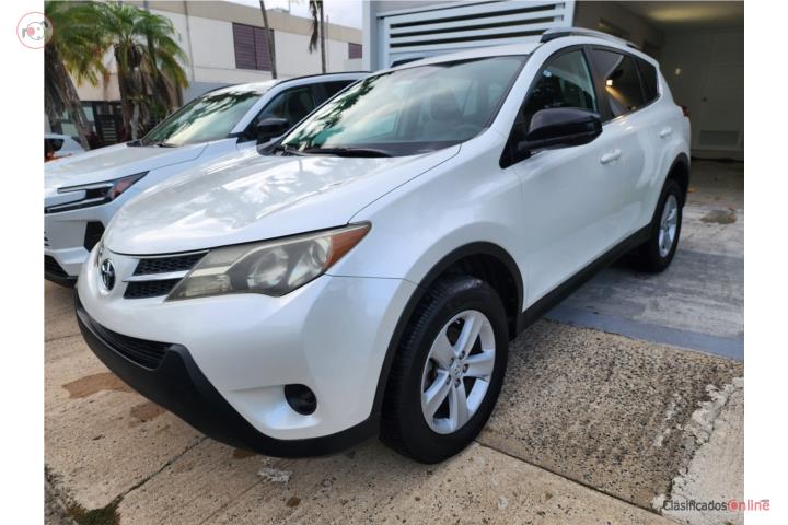 Toyota RAV4 LE 2013