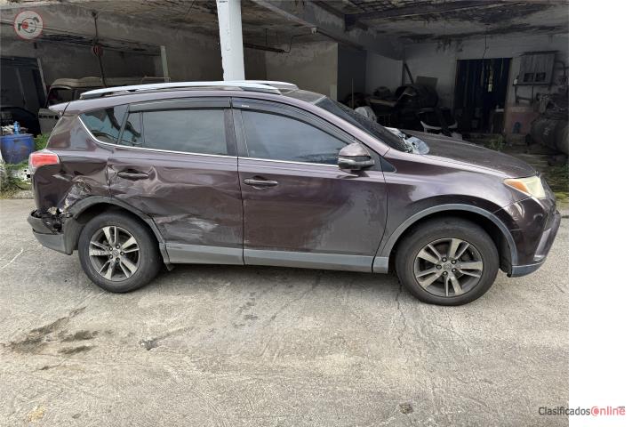Rav 4 2017 Chocada