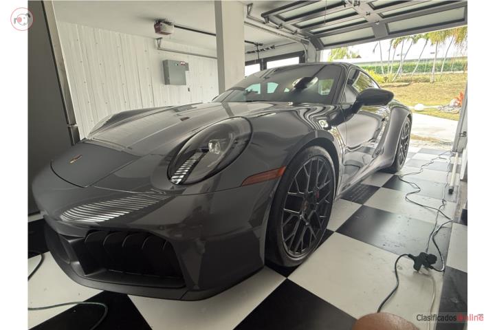 Porsche 911 GTS