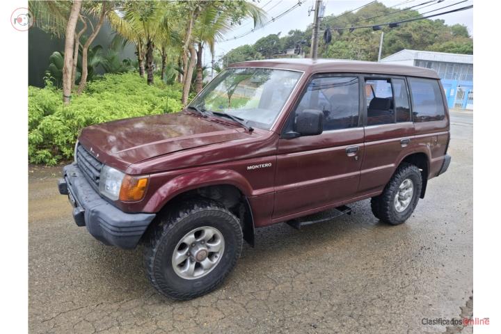Mitsubishi Montero año 93