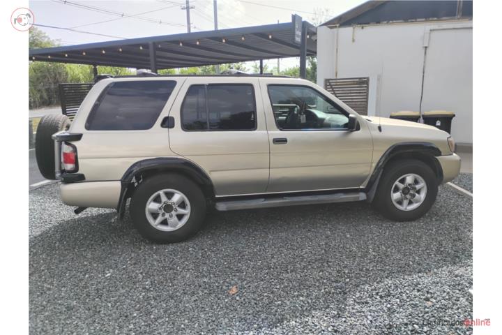 Nissan Pathfinder 2001